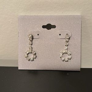 Drop earrings
